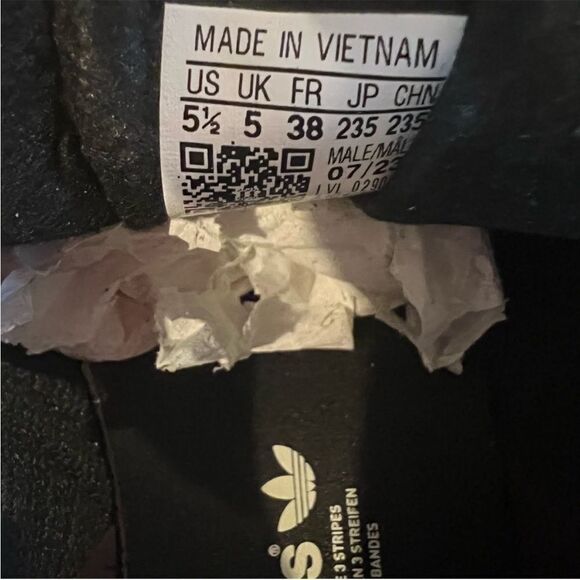 NWT Adidas Gazelle Sneakers Maroon Size Men 5.5/Women 6.5 - Picture 14 of 15